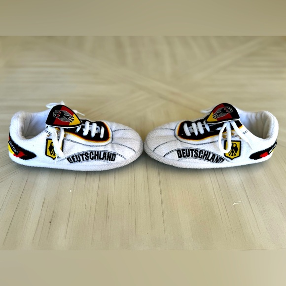 Deutschland Germany Futbol Soccer 
Vintage Sloffie Slipper Shoes Kids Size 1-3 - Picture 5 of 11
